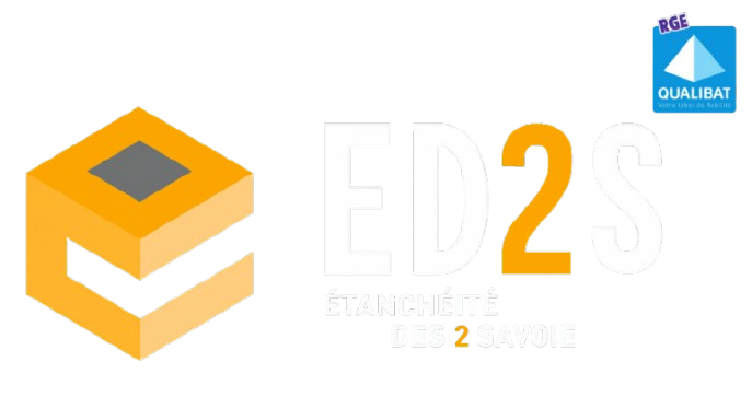 Logo de l'entreprise ED2S : carré à gauche représentant le bitume en orange et gris, avec 'ED2S' à droite en blanc et orange, et 'Étanchéité des 2 Savoie' en dessous, en plus petit.